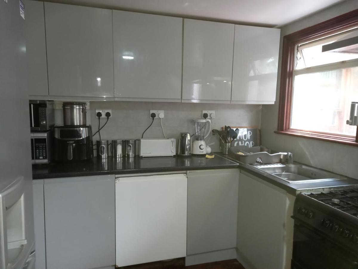 Bubblesbnb- 4 Bedroom House Лондон Екстер'єр фото
